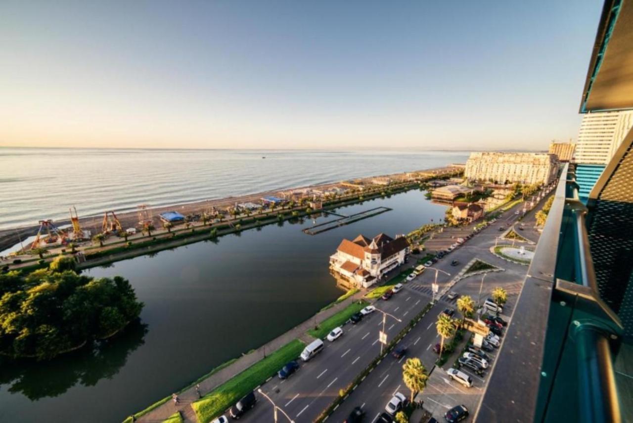 Orbi City Twins Tower Batumi Eksteriør billede