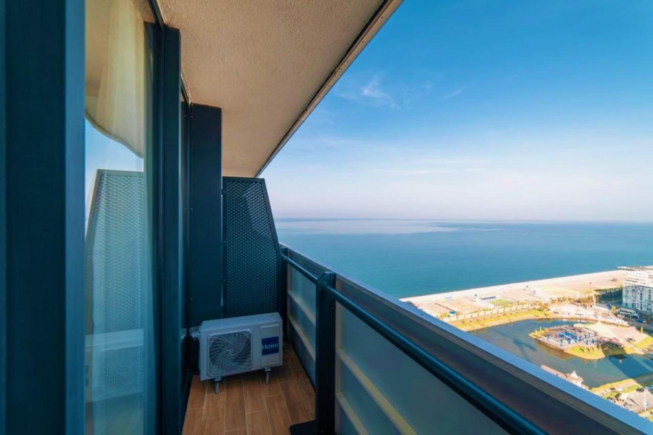 Orbi City Twins Tower Batumi Eksteriør billede