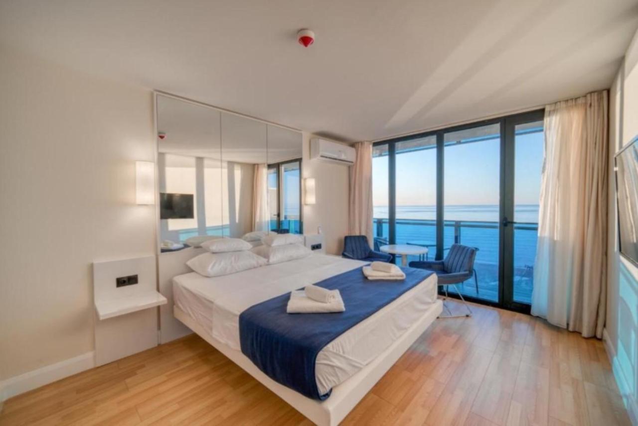 Orbi City Twins Tower Batumi Eksteriør billede