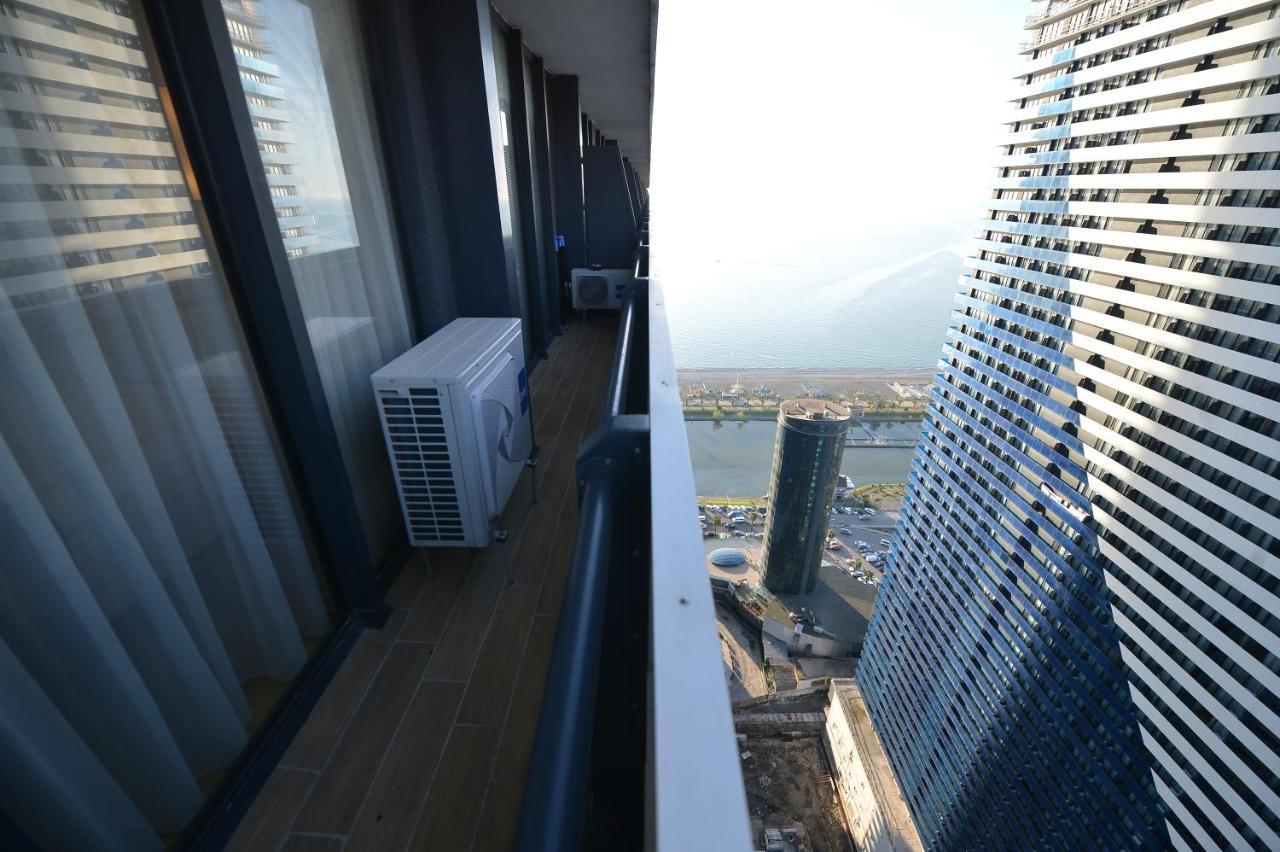 Orbi City Twins Tower Batumi Eksteriør billede