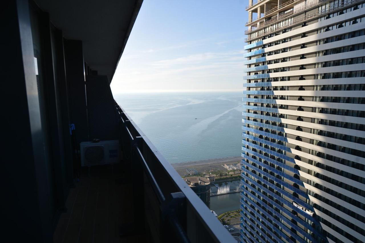 Orbi City Twins Tower Batumi Eksteriør billede