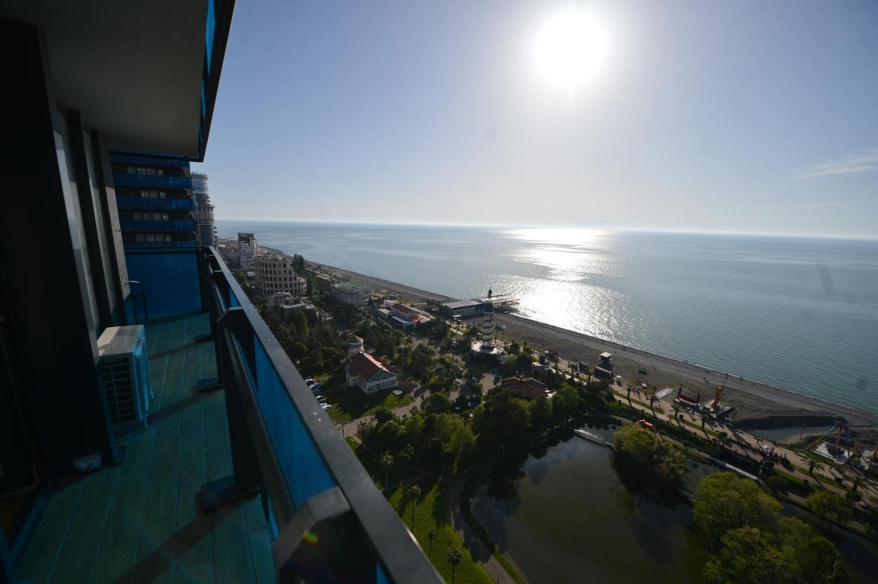 Orbi City Twins Tower Batumi Eksteriør billede