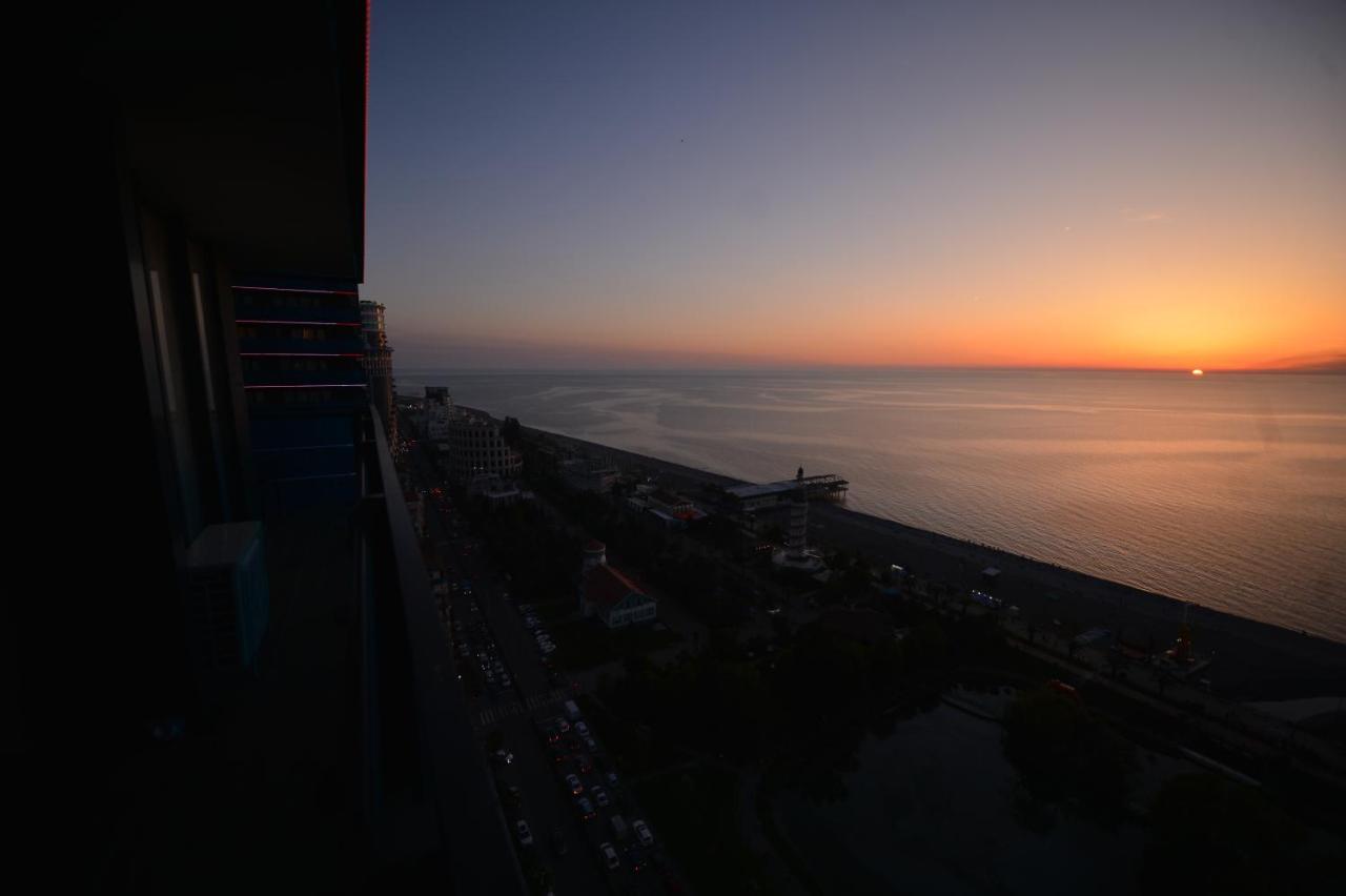 Orbi City Twins Tower Batumi Eksteriør billede