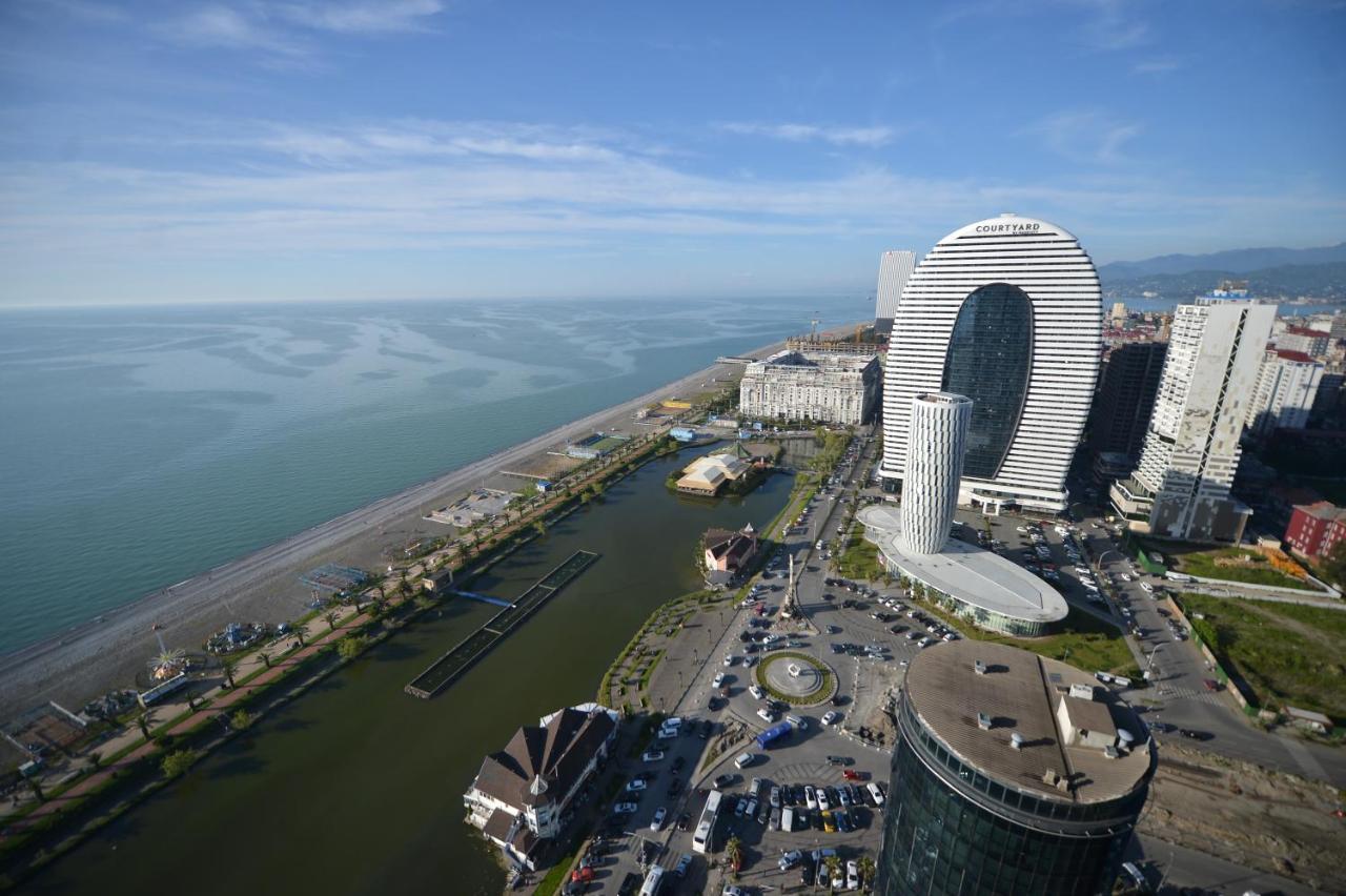 Orbi City Twins Tower Batumi Eksteriør billede