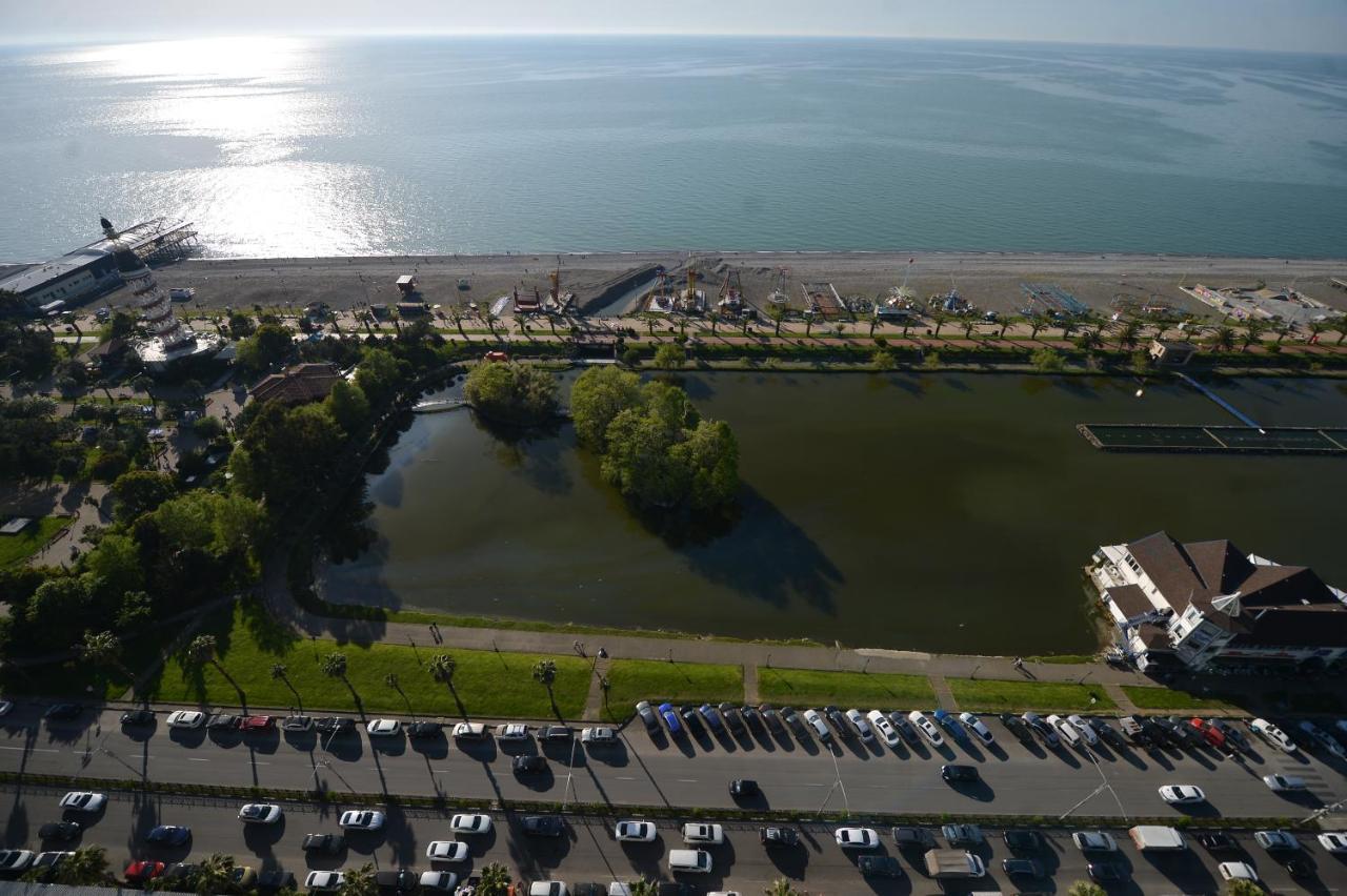 Orbi City Twins Tower Batumi Eksteriør billede