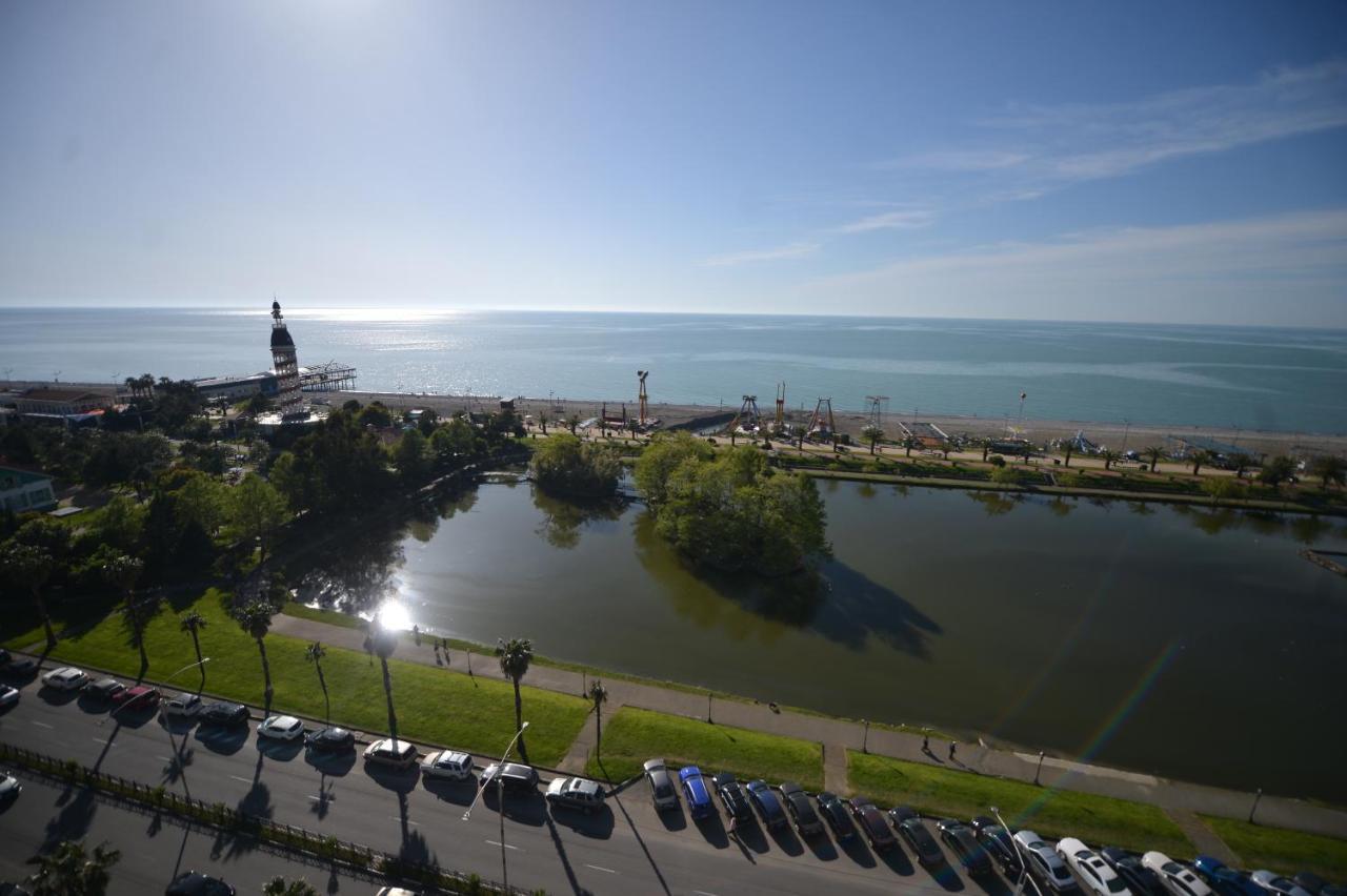 Orbi City Twins Tower Batumi Eksteriør billede
