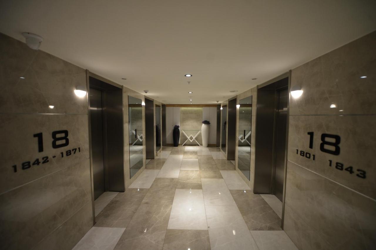 Orbi City Twins Tower Batumi Eksteriør billede
